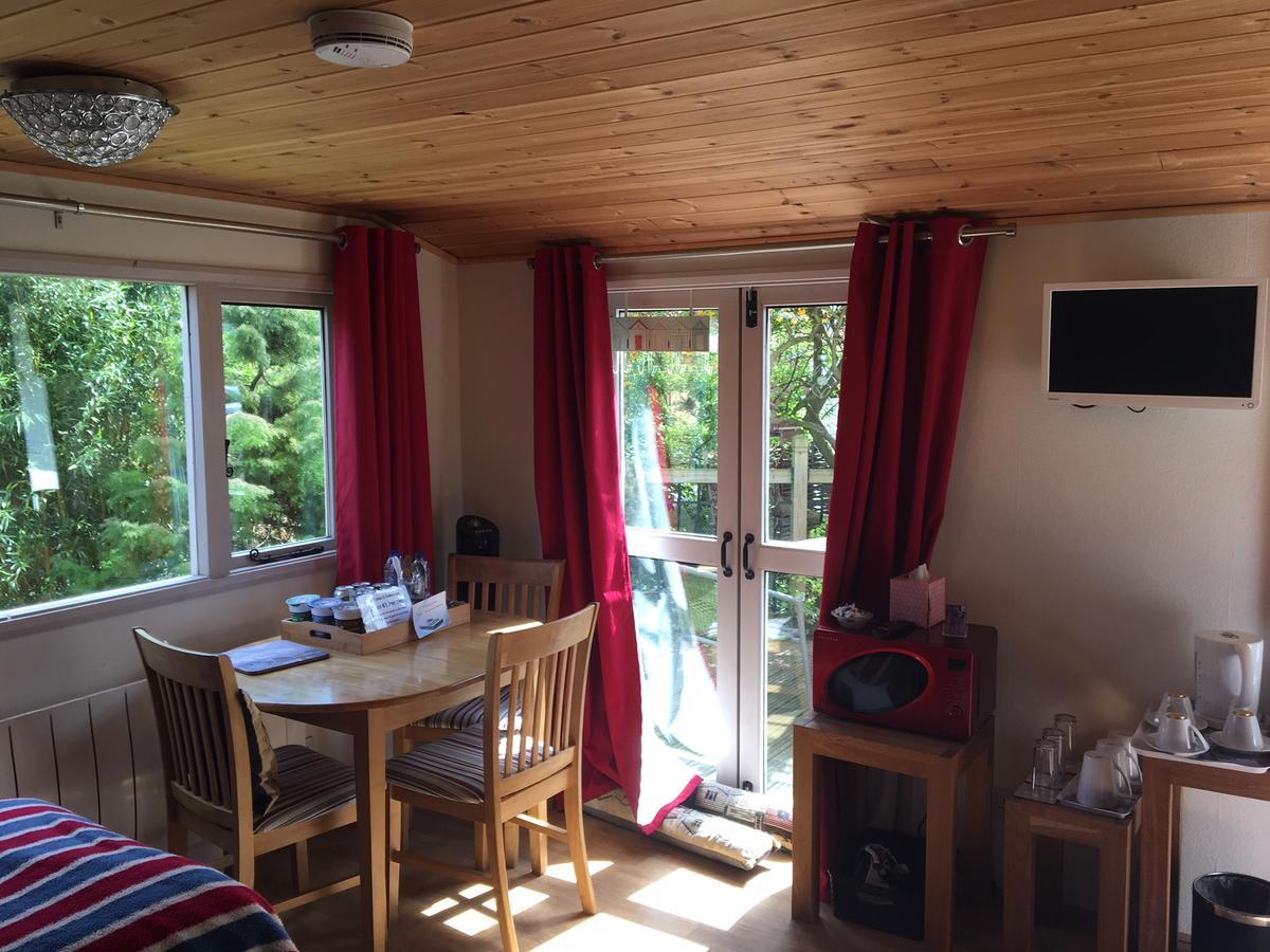 The Willows Guest House Takeley Εξωτερικό φωτογραφία