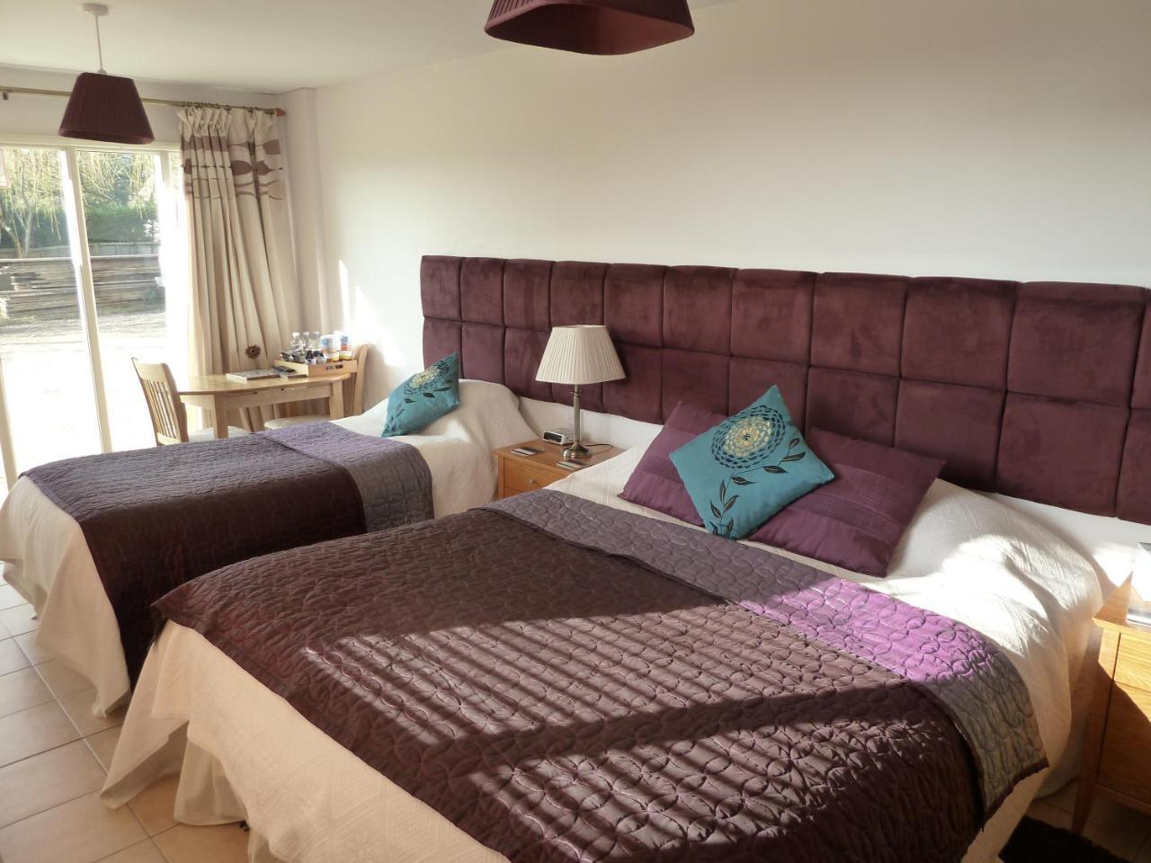 The Willows Guest House Takeley Εξωτερικό φωτογραφία